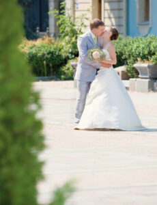 A Houston wedding photographer capturing a bride’s elegance in soft, natural light.